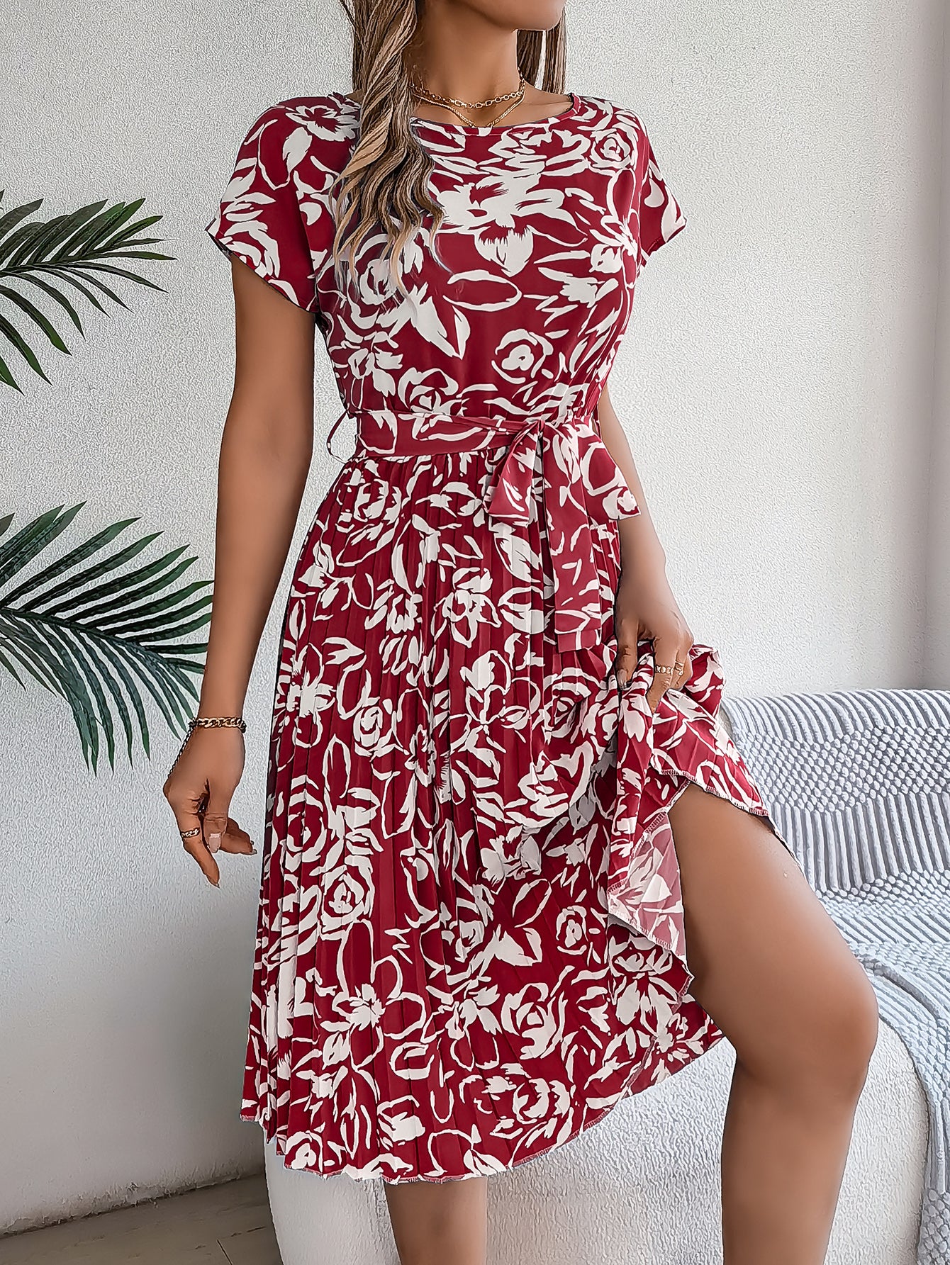 Women's Elegant Floral Print Short Sleeve Flowy Pleated Dress