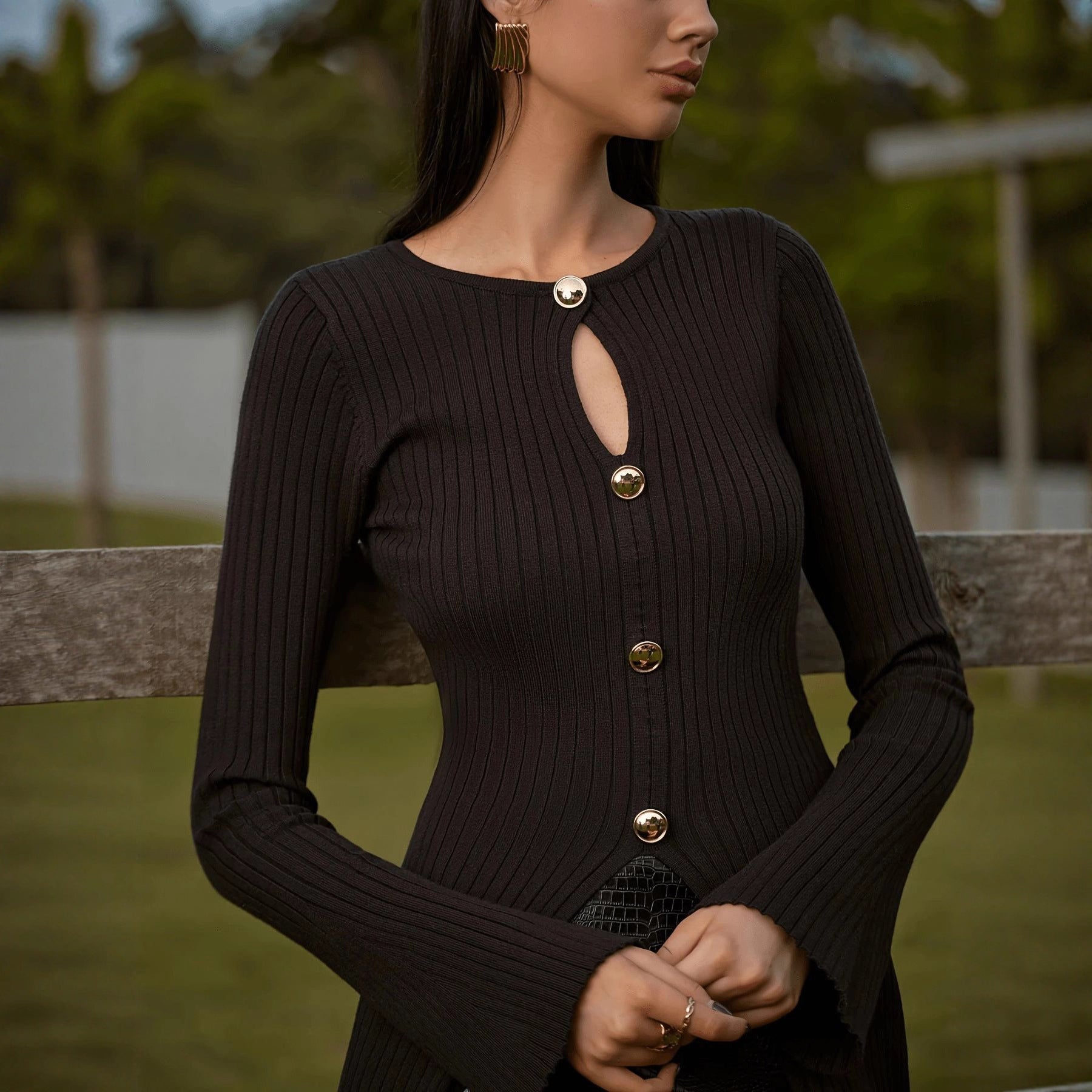 French-style Elegant Solid-color Hollow-out Knit Top For Commuting