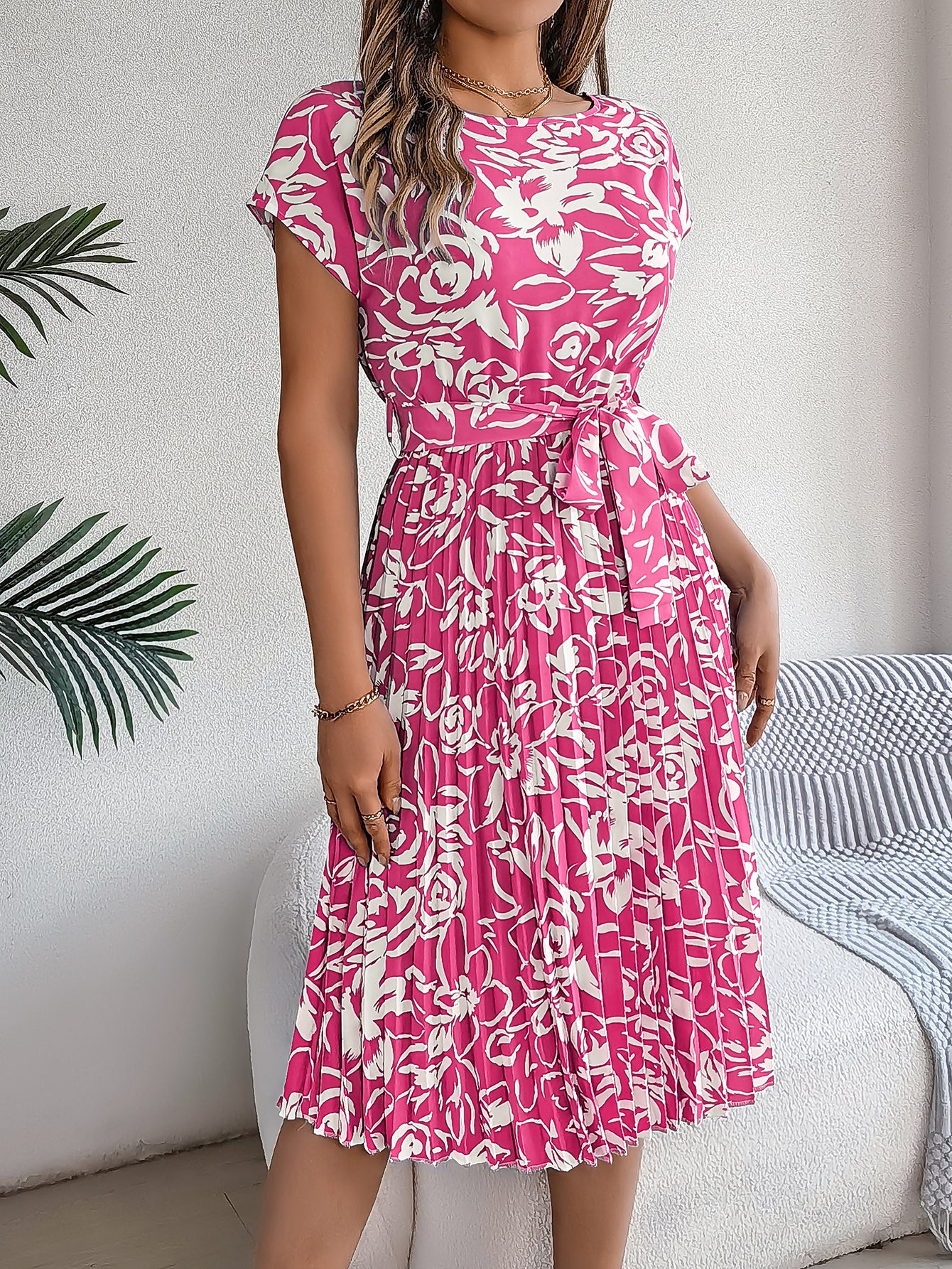Women's Elegant Floral Print Short Sleeve Flowy Pleated Dress