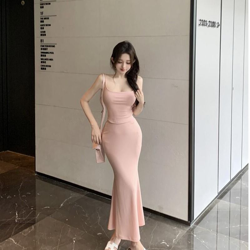Fashionable Minimalist And Slim Fit Womens Dress