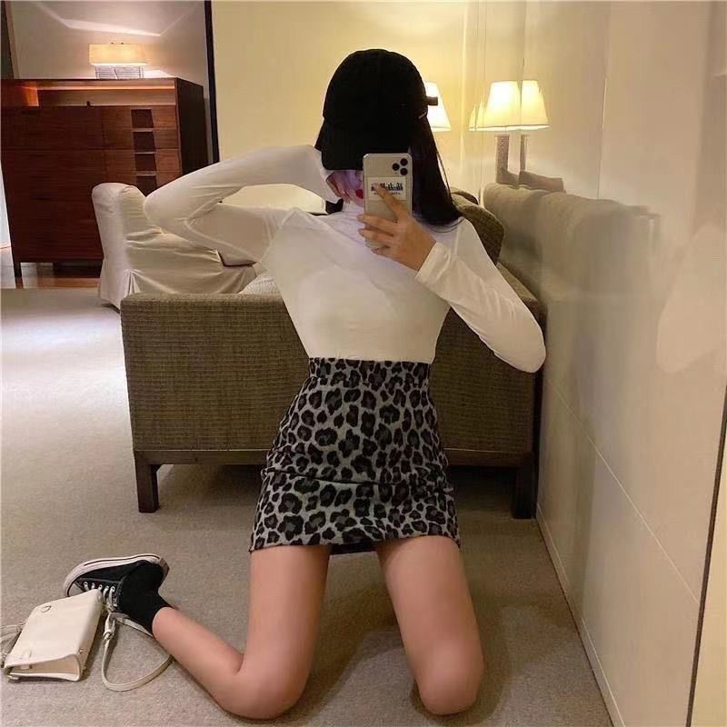 New High-waisted  Skirt That Prevents Wardrobe Malfunctions