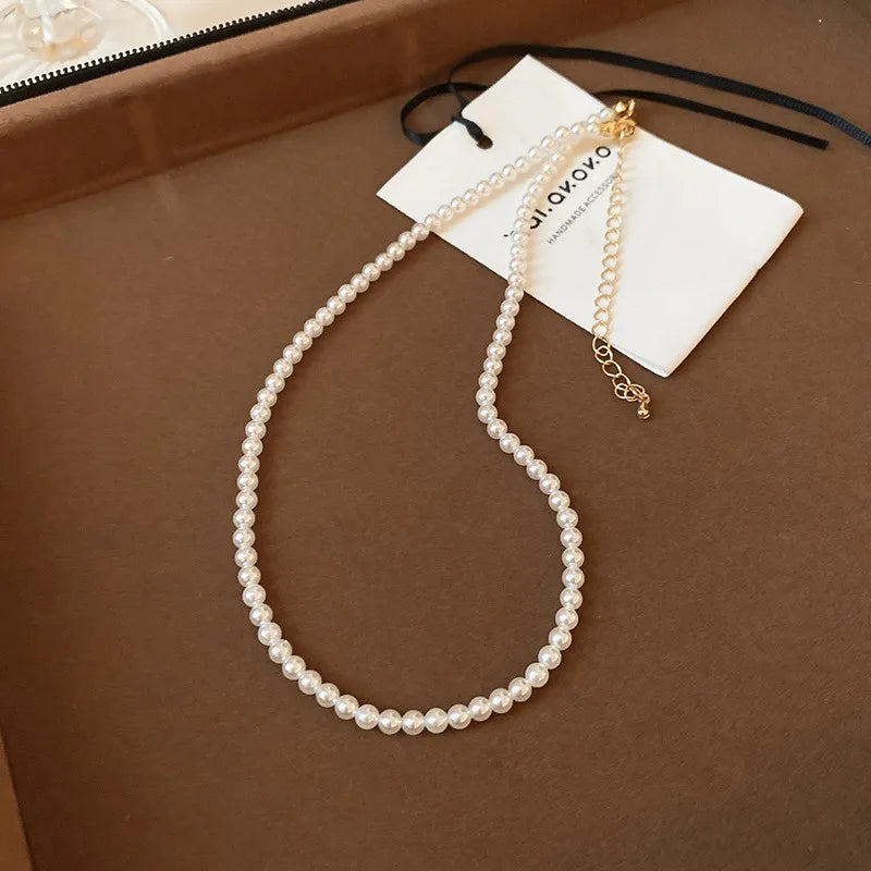 Retro Baroque Style Pearl Pendant Necklace