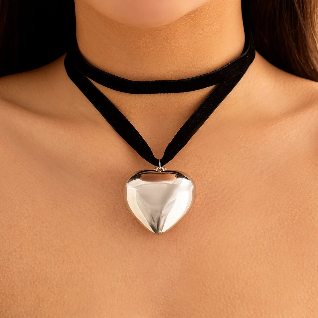 Exaggerated Oversized Love Heart Pendant Choker