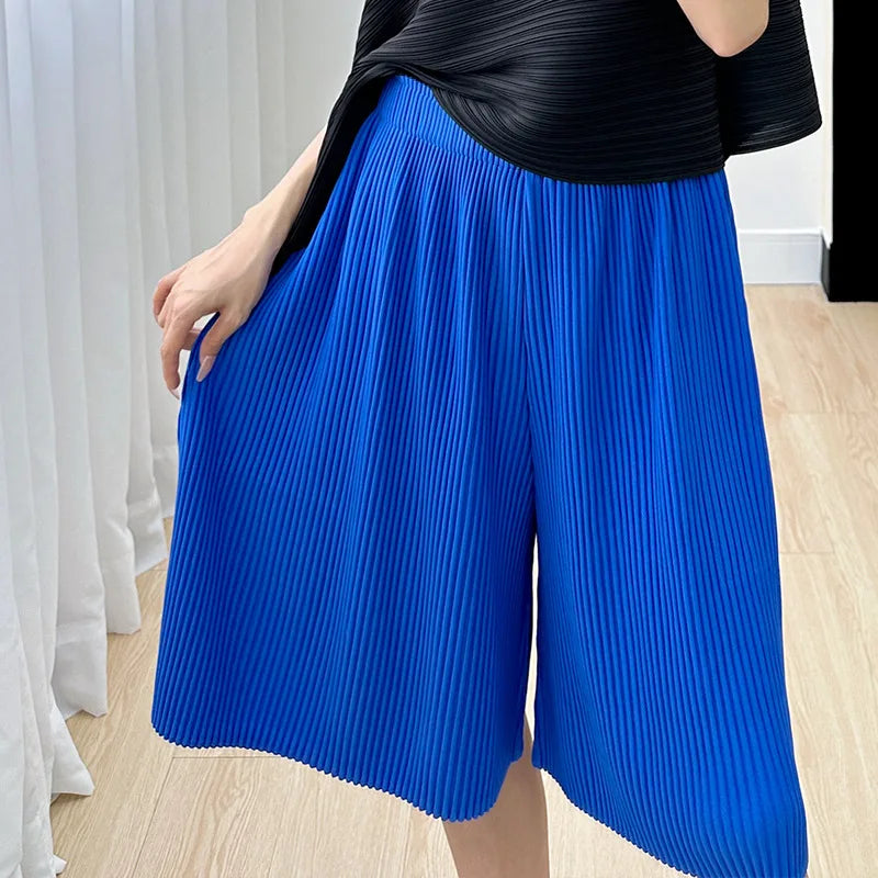 Solid Color Pleated Shorts