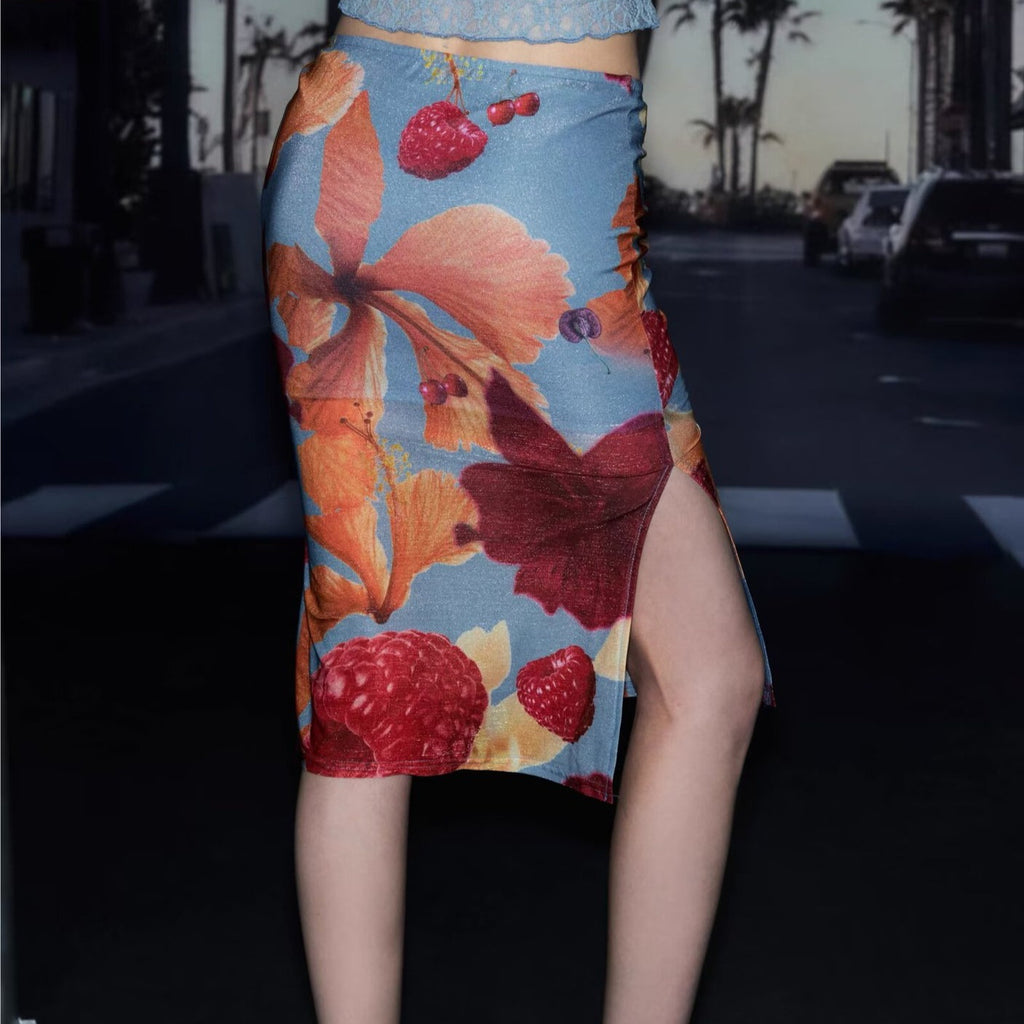 Mid-length Straight Skirt With Side Slits For A Sleek Tailored Look
