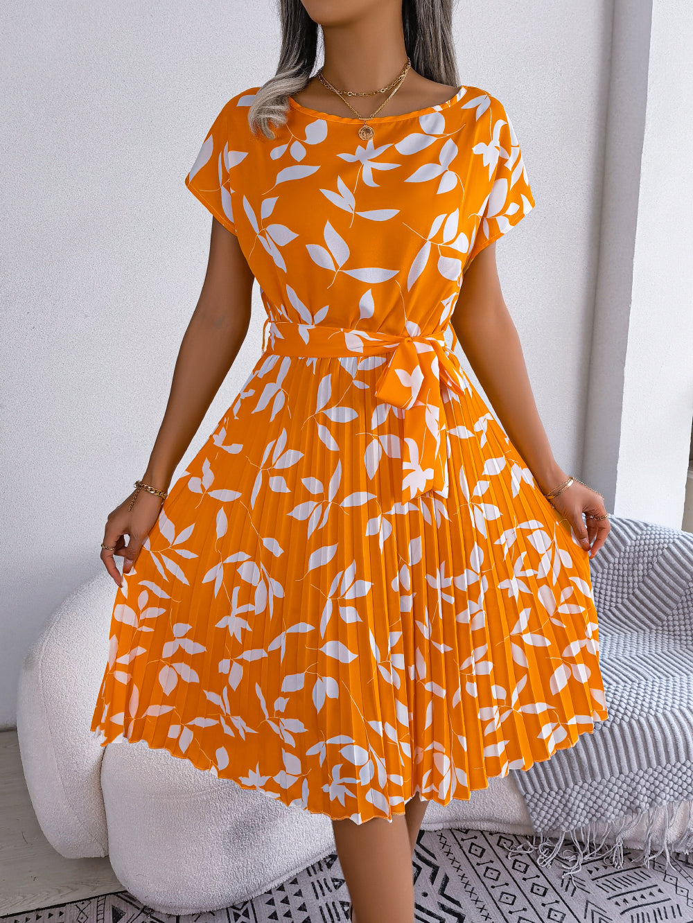 Women's Casual Leaf Print Short Sleeve Flowy Pleated Dress