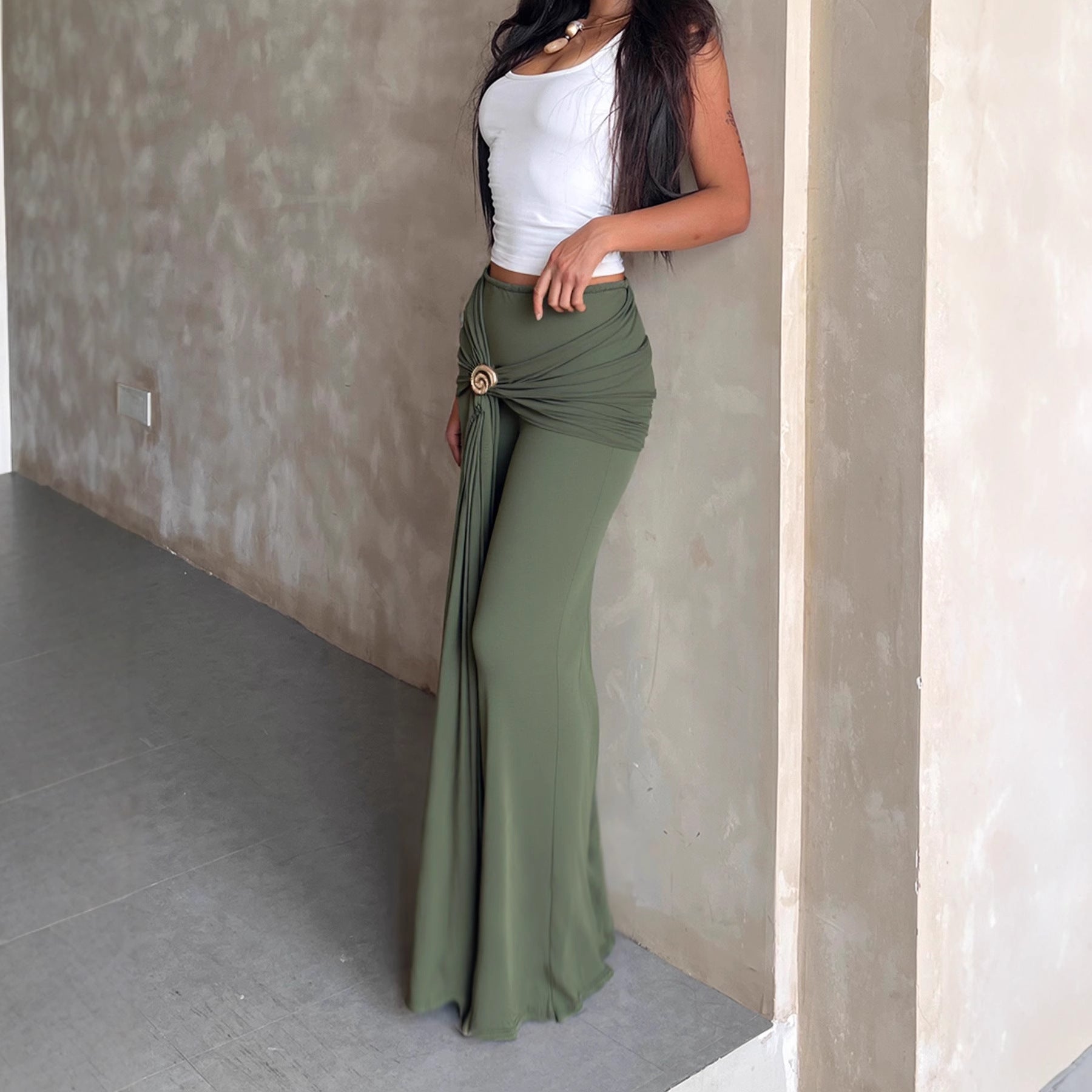 New Low-rise Tight Fitting Skirt