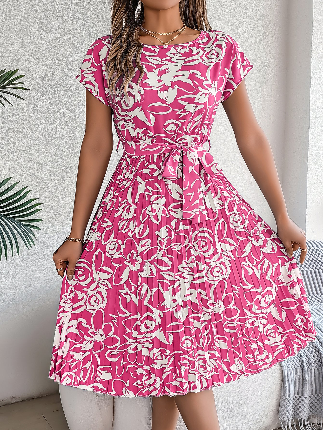 Women's Elegant Floral Print Short Sleeve Flowy Pleated Dress